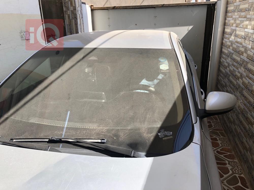نیسان سێنترا